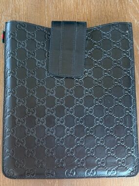 Gucci Black Embossed Leather Zipper Folio with Web Accent